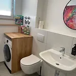 1,5-zimmer, Ausgestattet, 4 Pers, Souterrain, Self Check-in, Parkplatz, Netflix & Amazon Prime Apartmán Flintsbach