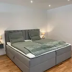 1,5-zimmer, Ausgestattet, 4 Pers, Souterrain, Self Check-in, Parkplatz, Netflix & Amazon Prime