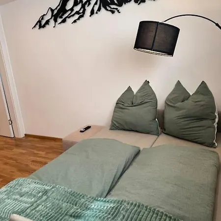 1,5-zimmer, Ausgestattet, 4 Pers, Souterrain, Self Check-in, Parkplatz, Netflix & Amazon Prime Διαμέρισμα Flintsbach