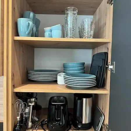 1,5-zimmer, Ausgestattet, 4 Pers, Souterrain, Self Check-in, Parkplatz, Netflix & Amazon Prime