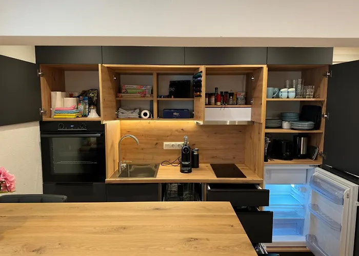 1,5-zimmer, Ausgestattet, 4 Pers, Souterrain, Self Check-in, Parkplatz, Netflix & Amazon Prime *