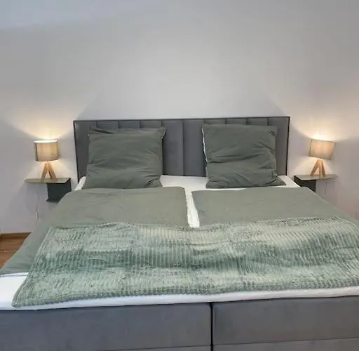 דירה 1,5-zimmer, Ausgestattet, 4 Pers, Souterrain, Self Check-in, Parkplatz, Netflix & Amazon Prime פלינטסבאך