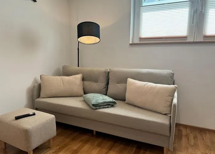 1,5-zimmer, Ausgestattet, 4 Pers, Souterrain, Self Check-in, Parkplatz, Netflix&amazon Prime Apartment