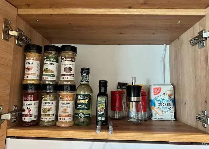 Lägenhet 1,5-zimmer, Ausgestattet, 4 Pers, Souterrain, Self Check-in, Parkplatz, Netflix & Amazon Prime *